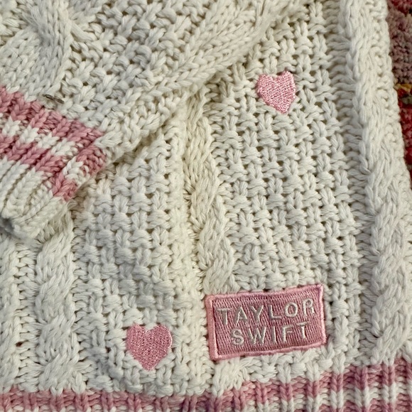 Taylor Swift Lover Cardigan - Picture 2 of 4